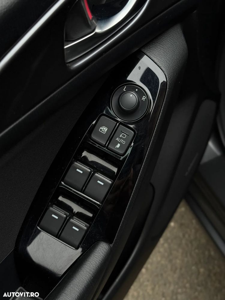 Mazda 3 G120 Revolution - 33