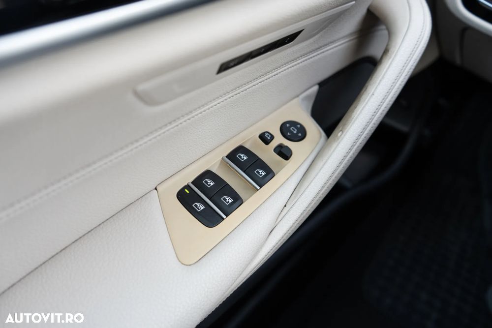 BMW Seria 5 540i xDrive AT - 21