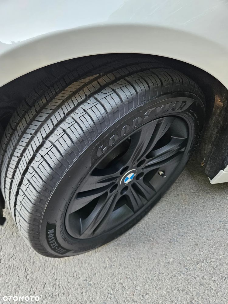 BMW Seria 3 330i xDrive - 7