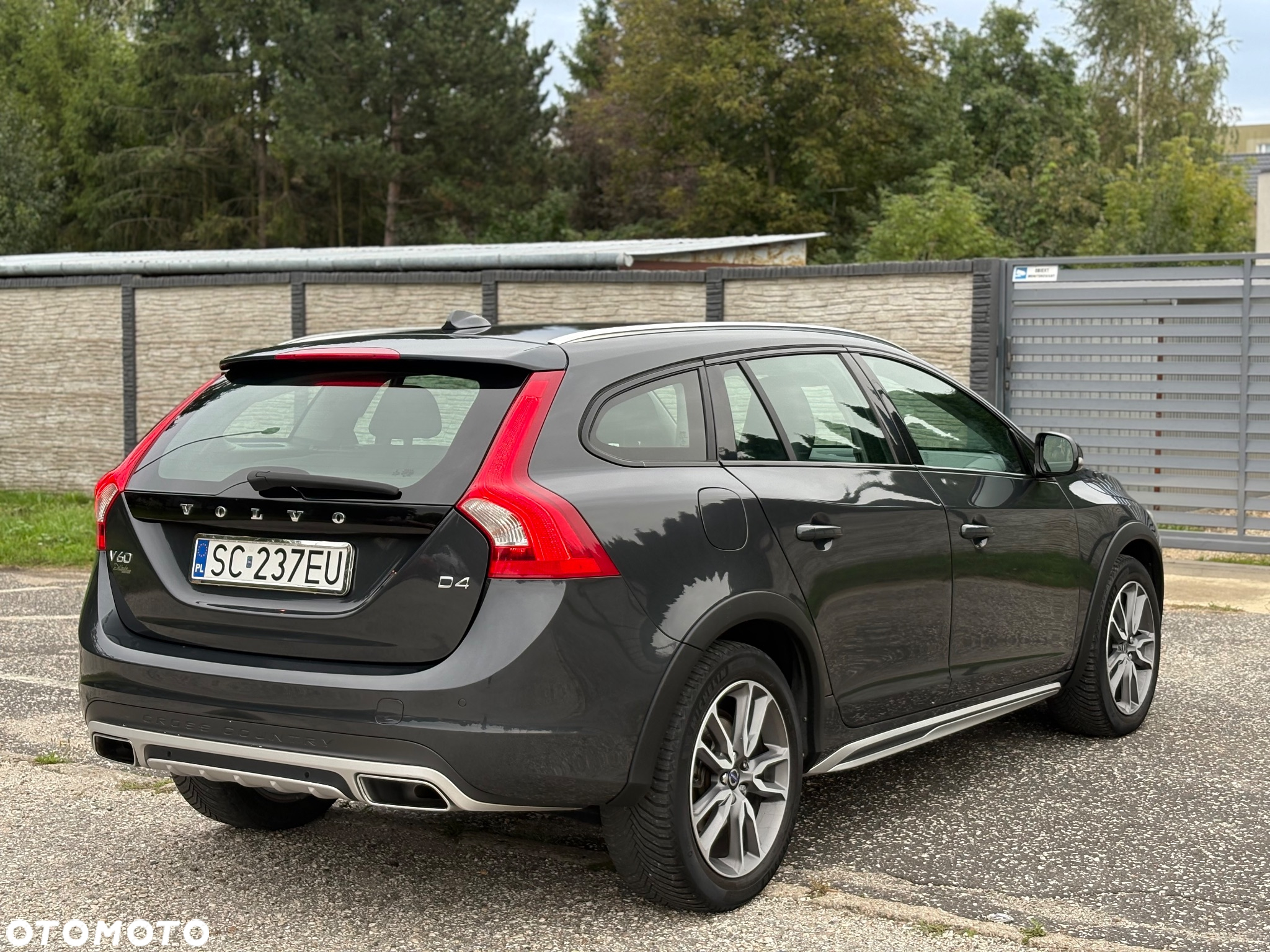 Volvo V60 Cross Country D4 Drive-E Momentum - 8
