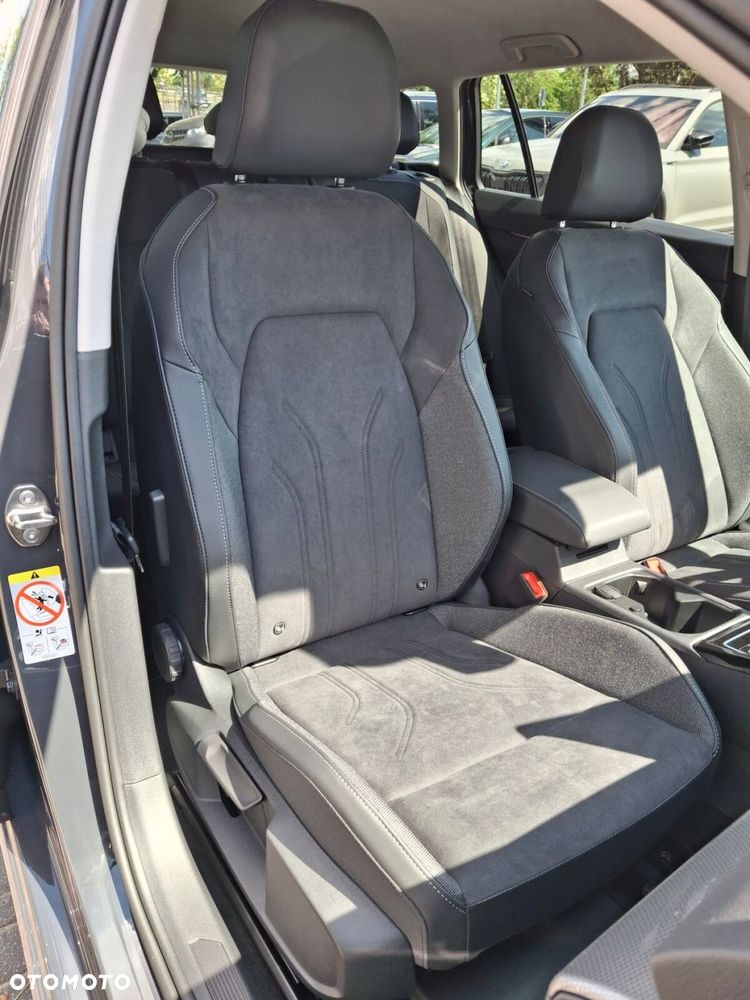 Volkswagen Golf - 24
