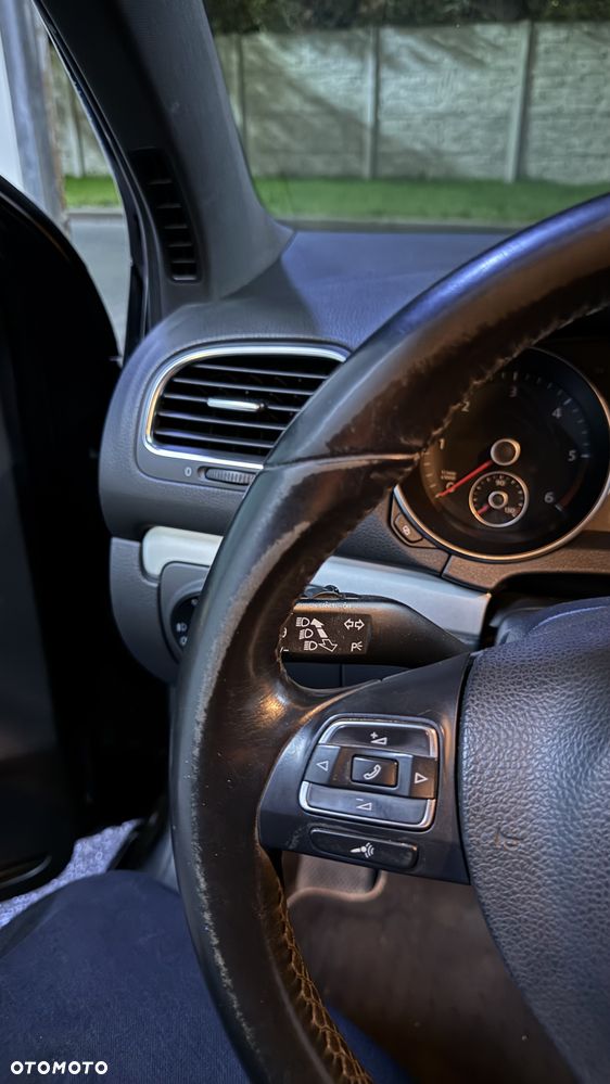Volkswagen Golf 2.0 TDI Highline - 29