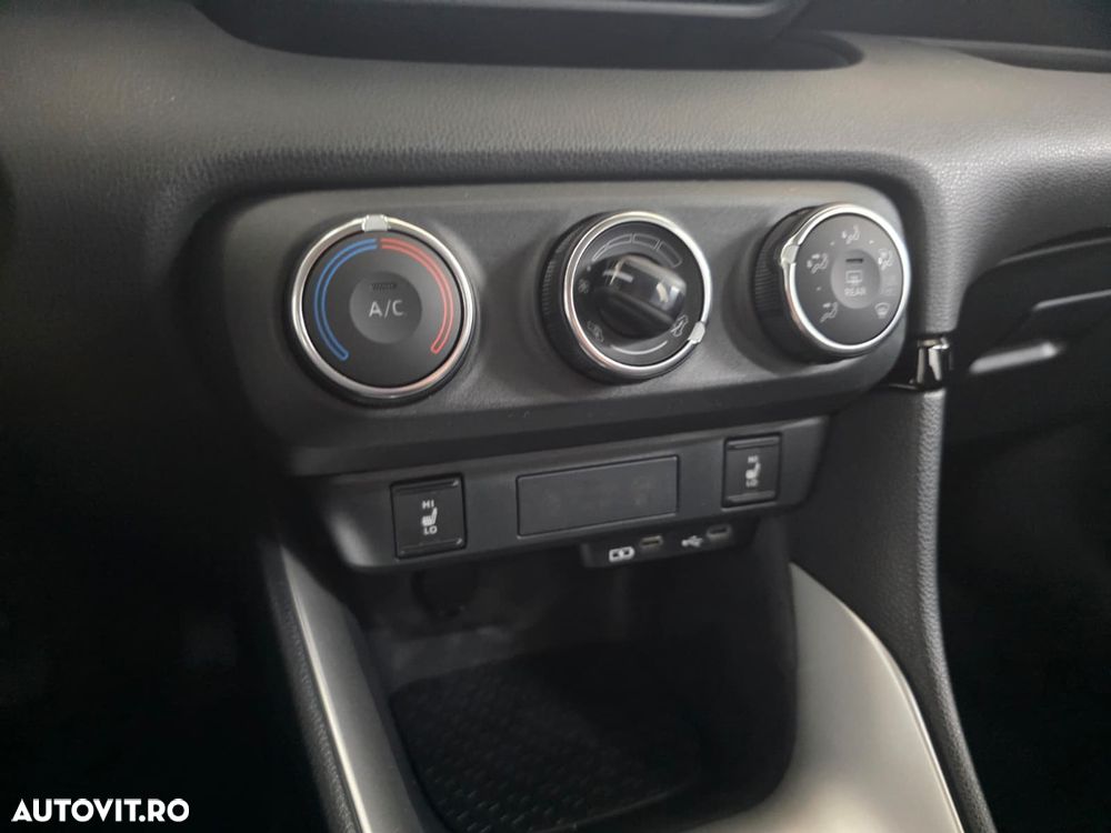 Toyota Yaris 1.5 L Dynamic - 14