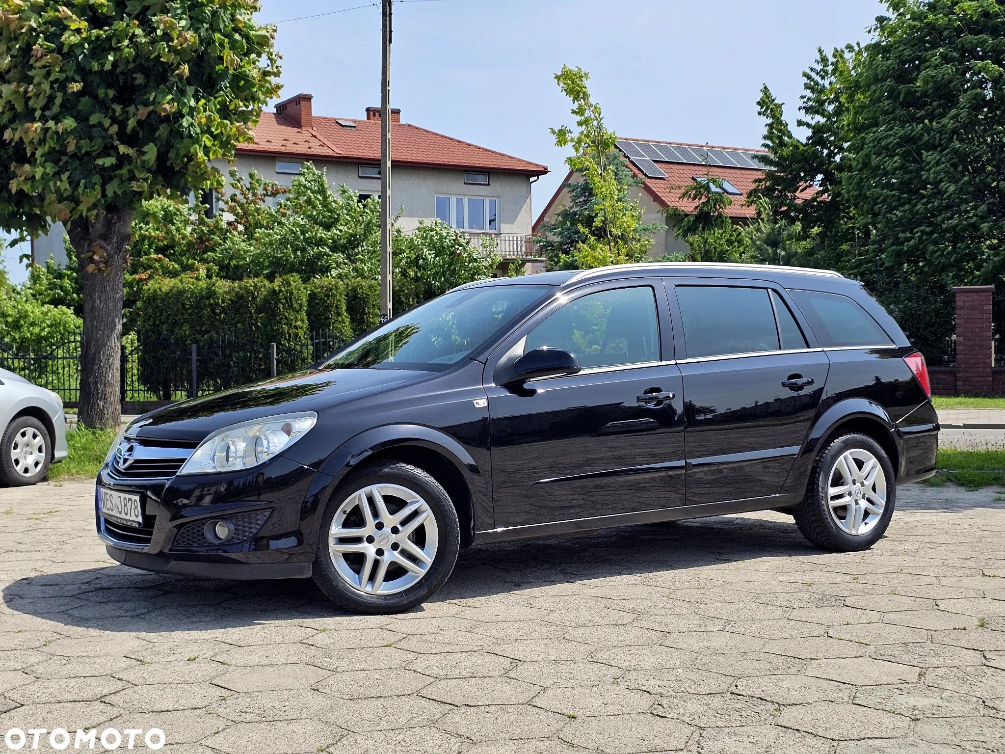 Opel Astra 1.6 Caravan NAVI - 18