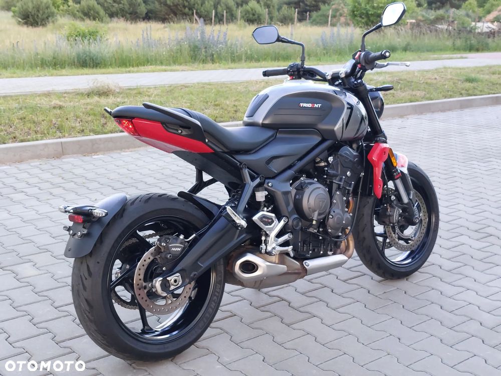 Triumph Trident - 17