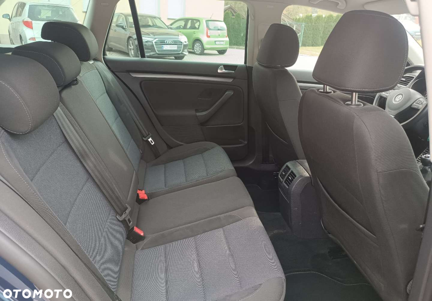 Volkswagen Golf - 16