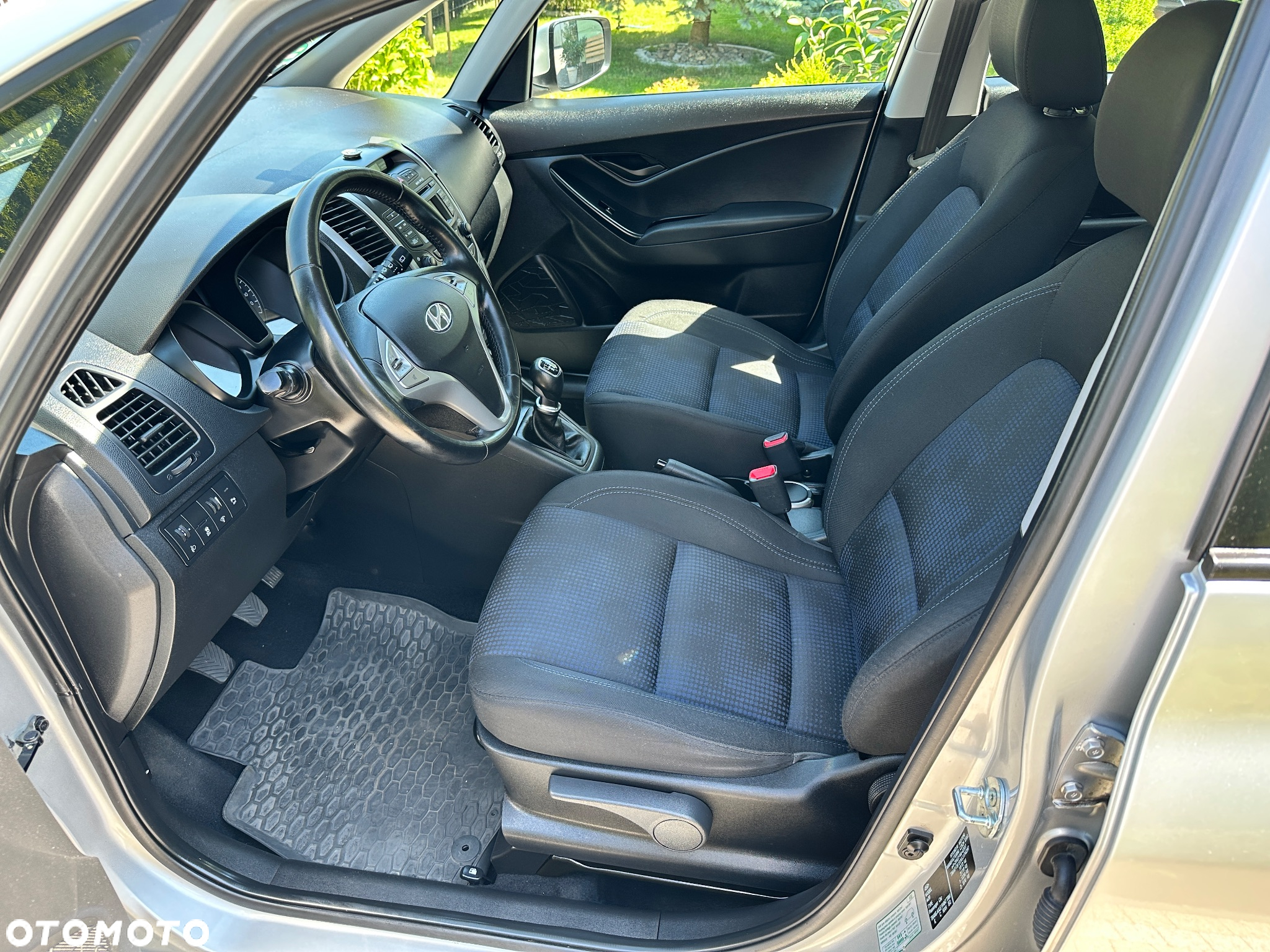 Hyundai ix20 1.6 CRDi Fifa World Cup Edition - 12