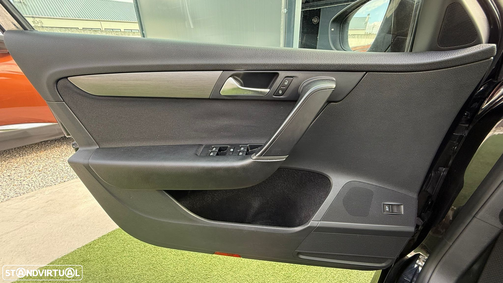 VW Passat 2.0 TDI Highline - 48