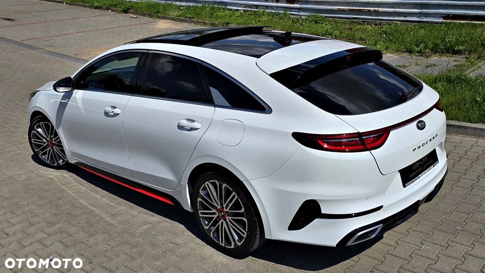 Kia ProCeed 1.5 T-GDI DCT7 OPF GT LINE - 17