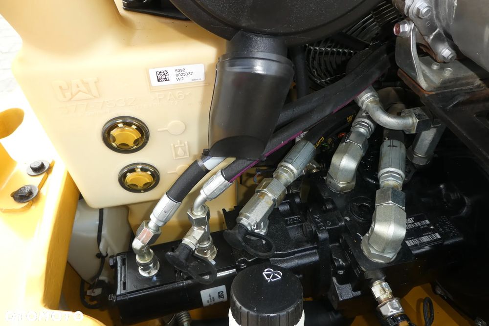 Caterpillar 906M SPROWADZONY ŁYZKA WIDŁY - 17