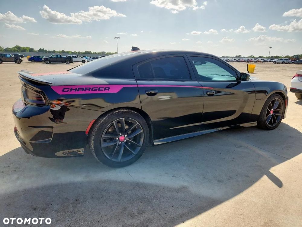Dodge Charger 5.7 R/T - 4
