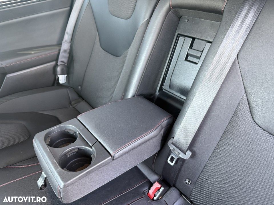 Ford Mondeo - 33