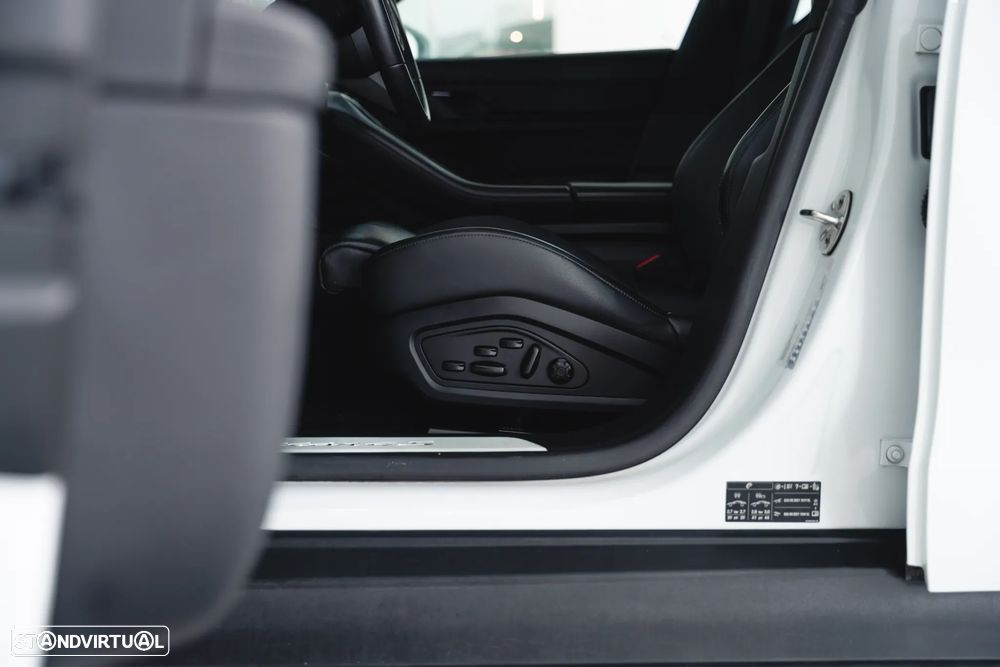 Porsche Taycan 4S Bateria Performance Plus - 27