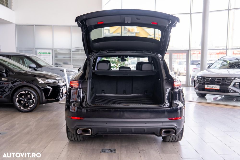 Porsche Cayenne Tiptronic S - 13