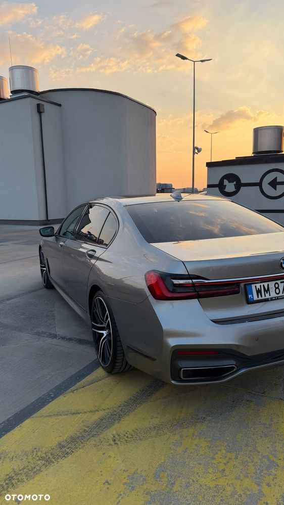 BMW Seria 7 740Li sport - 10