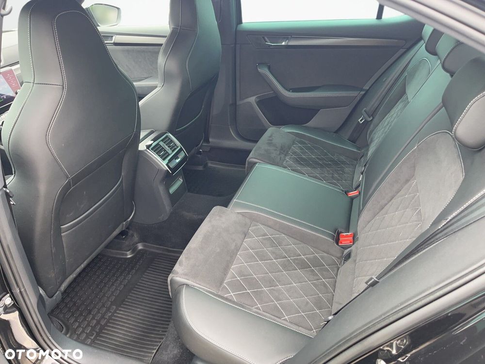 Skoda Superb 2.0 TSI Sportline DSG - 12