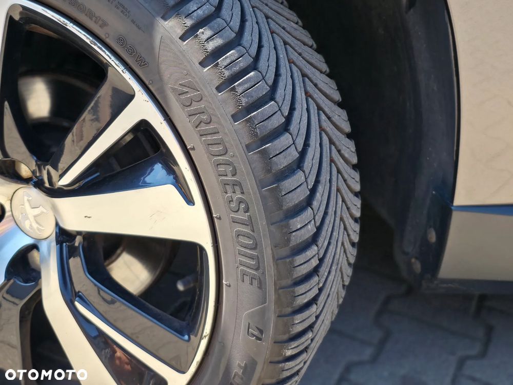 Peugeot 2008 1.2 Pure Tech GPF Allure S&S EAT6 - 16
