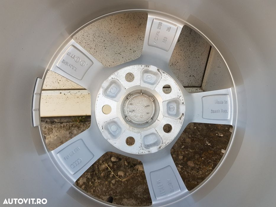 Jante  originale Audi 16" anvelope de iarna Nokian - 2