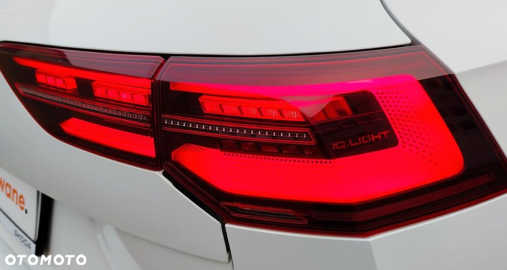 Volkswagen Golf 2.0 TDI SCR DSG Style - 24