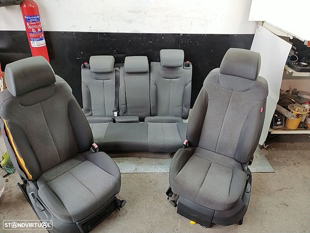 Conjunto De Bancos Seat Leon (1P1) - 1