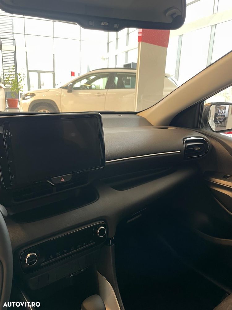 Toyota Yaris 1.5 116 CP HEV Eco - 17