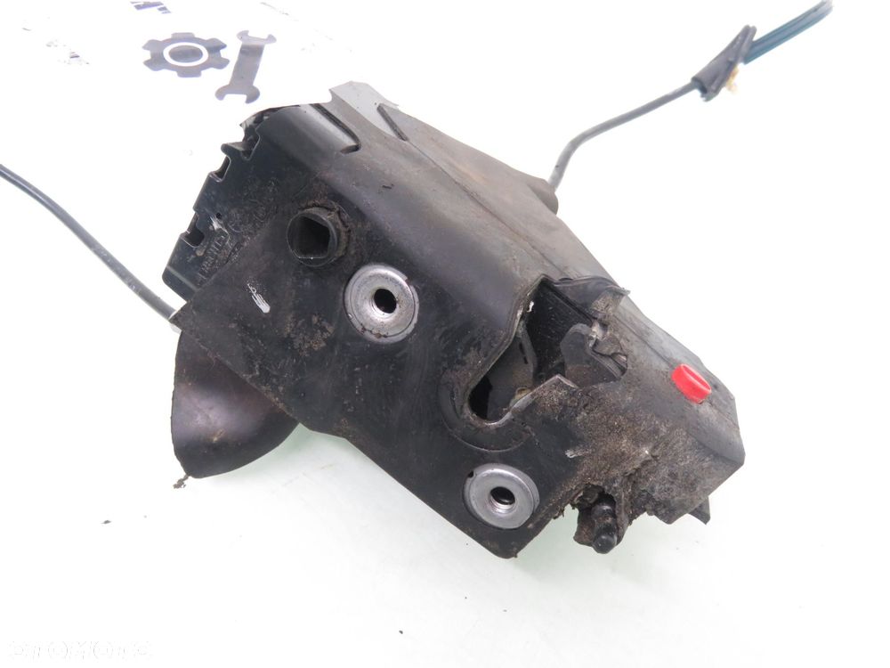ZAMEK PRAWY TYLNY CITROEN C4 I 9686733580 6 PIN - 2