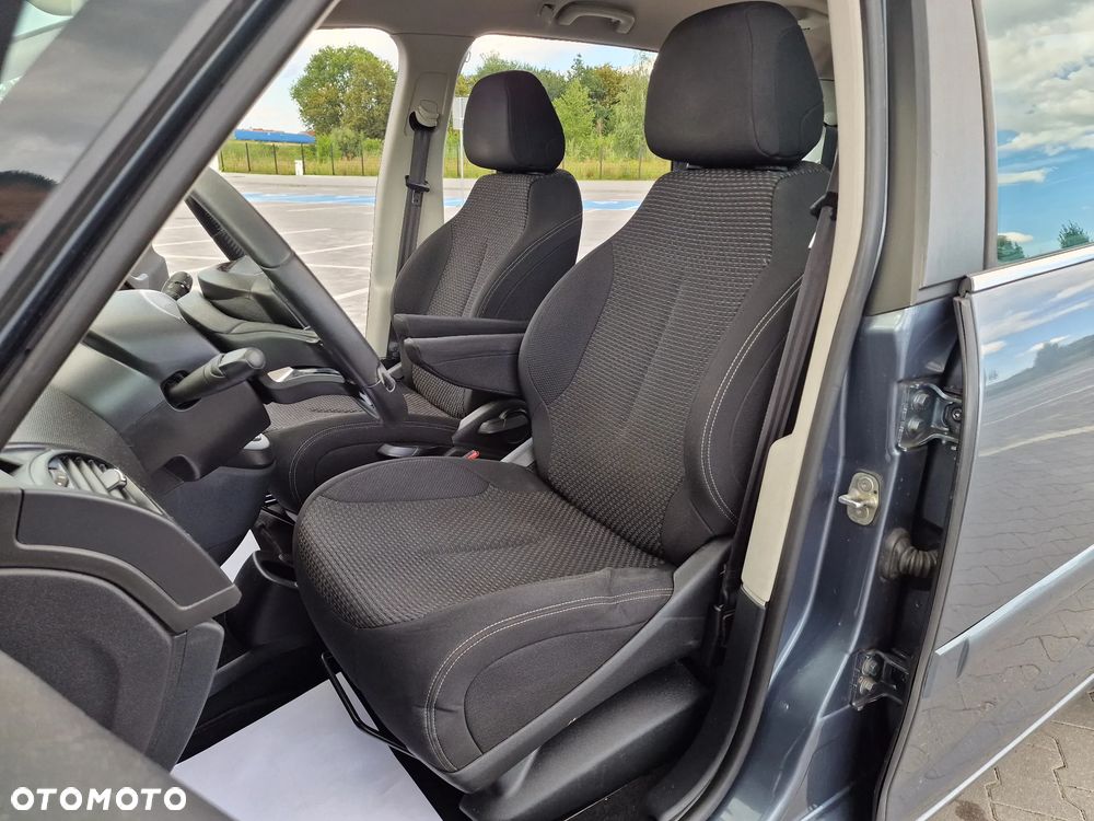 Citroën C4 Grand Picasso 2.0 HDi Exclusive - 30