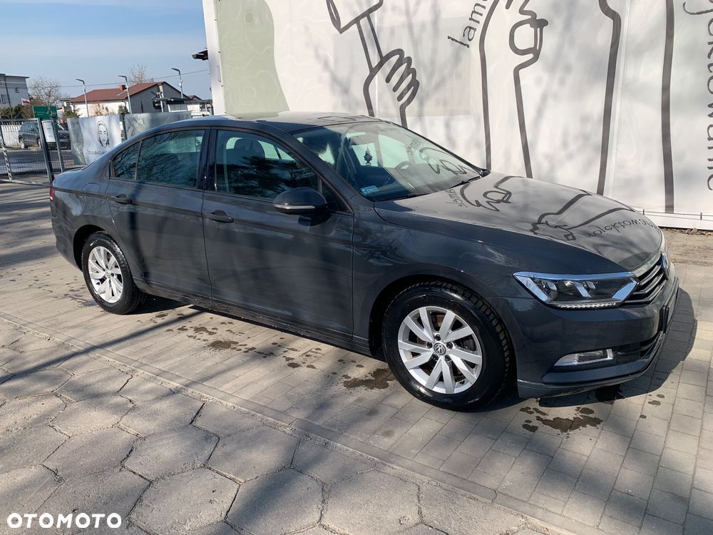 Volkswagen Passat 1.6 TDI BMT City - 23