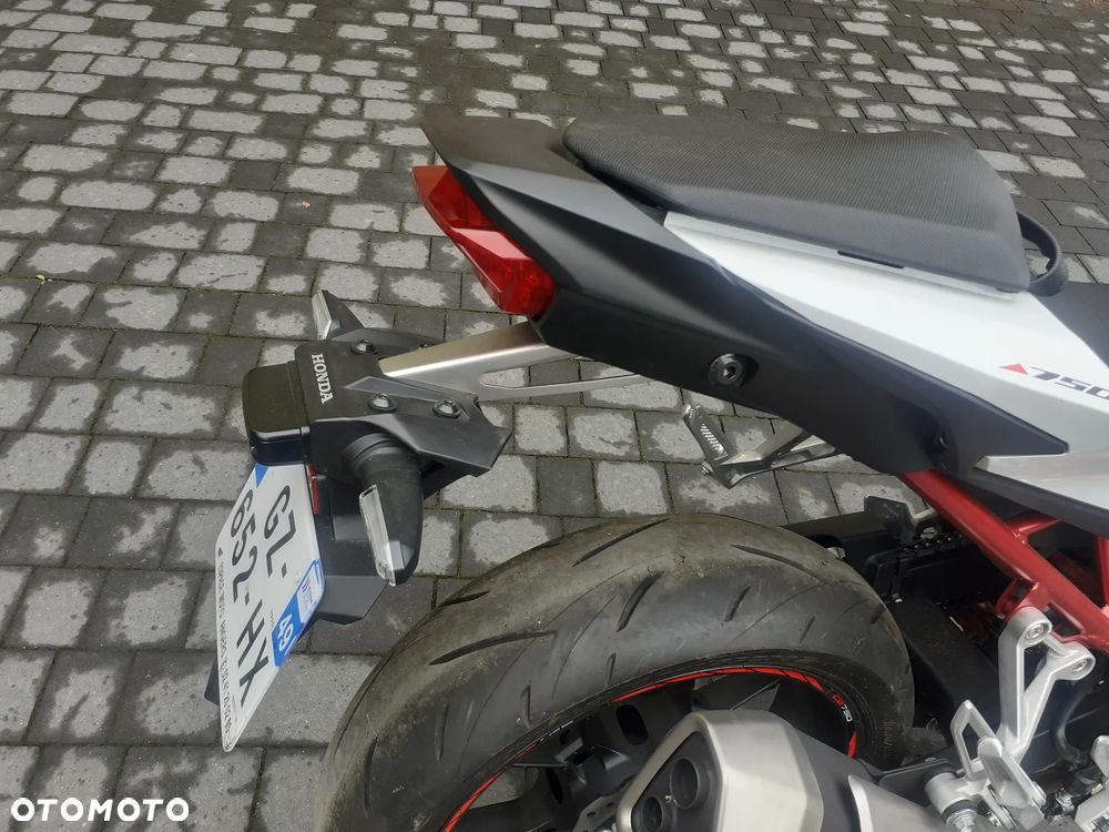 Honda Hornet - 18