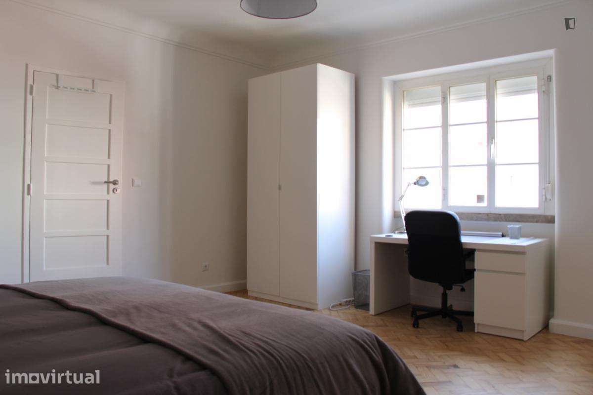 Quarto - localizado em Roma-Areeiro Lisbon - Grande imagem: 3/20