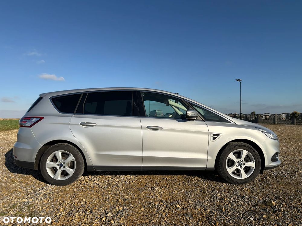 Ford S-Max - 12