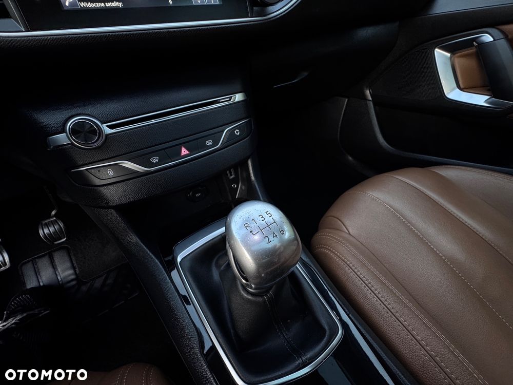 Peugeot 308 BlueHDi 120 Stop & Start Business-Line - 32