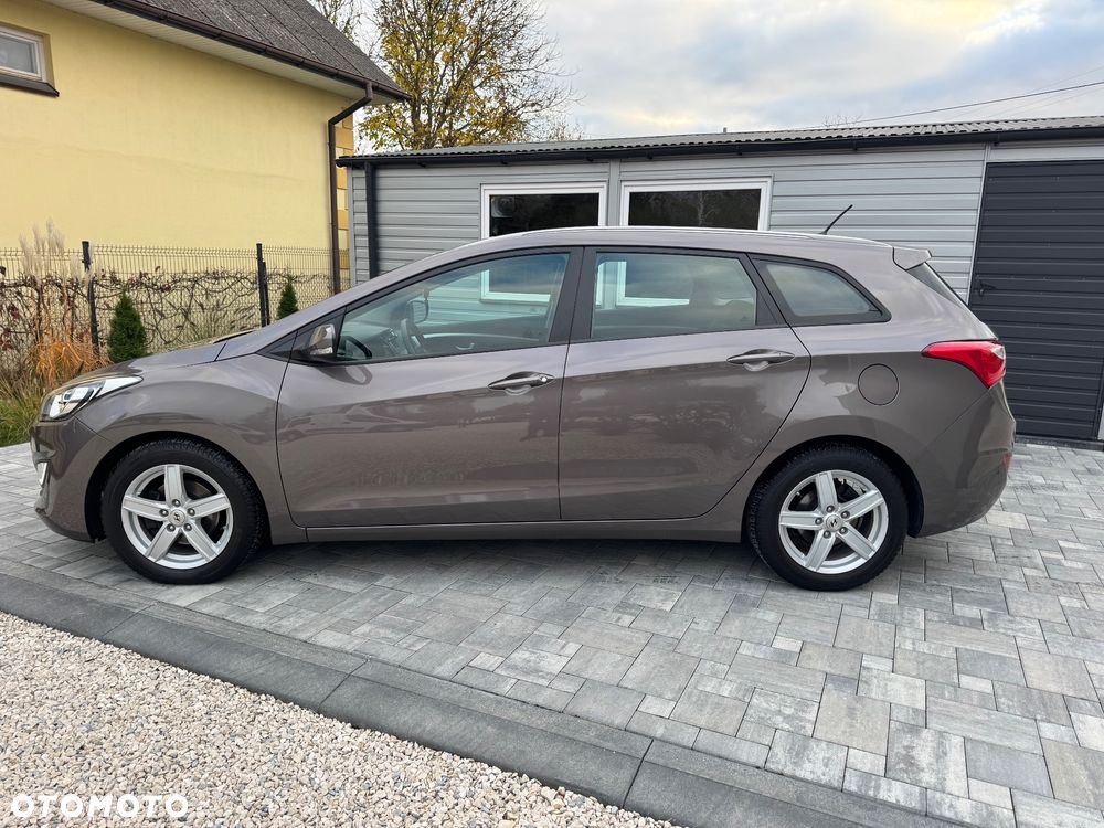 Hyundai i30 1.6 GDI Premium - 10