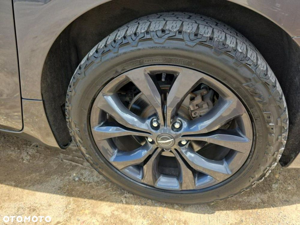 Chrysler Pacifica - 19