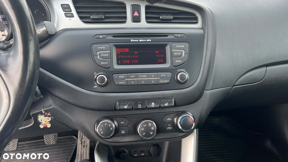 Kia Ceed - 16