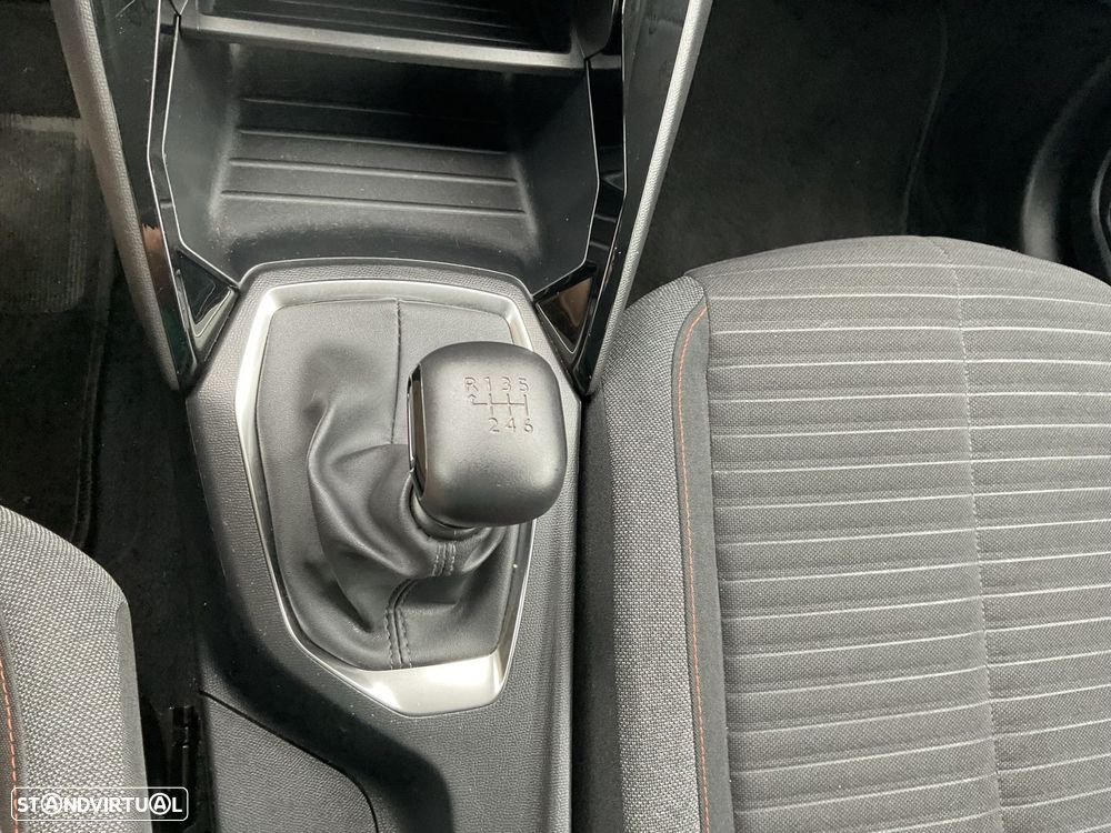 Peugeot 208 1.2 PureTech Active Pack - 33