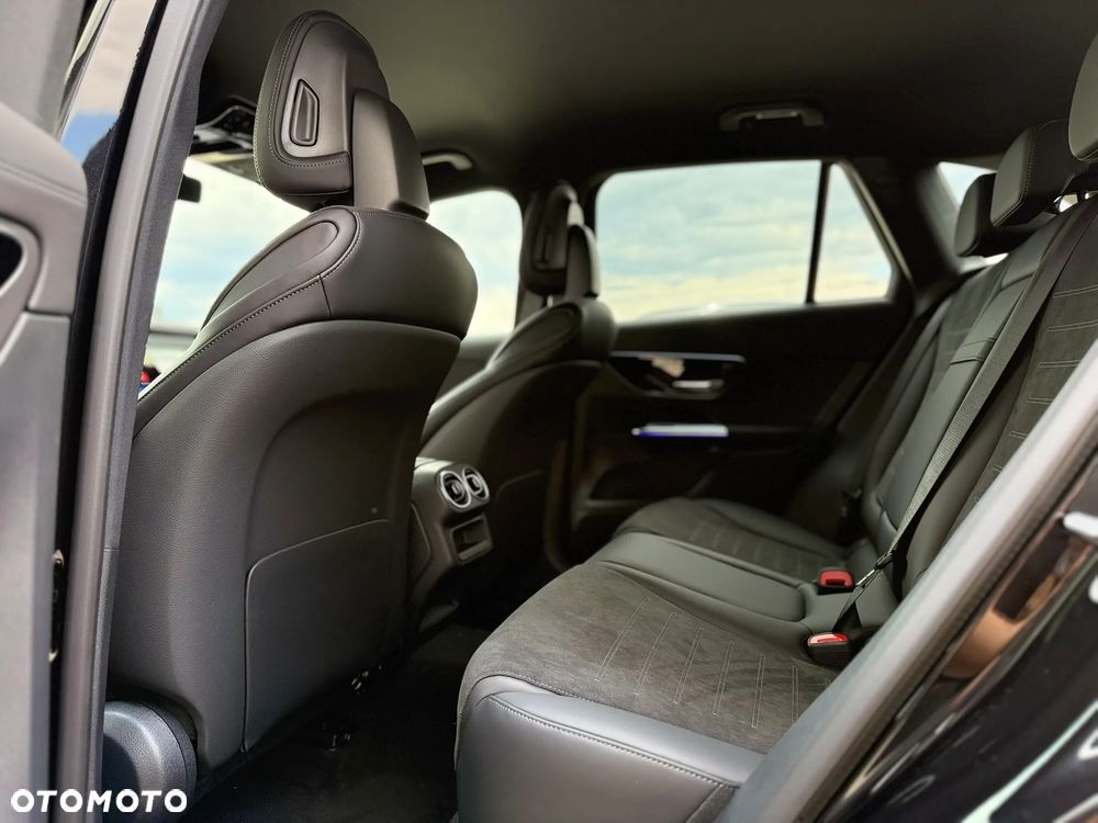 Mercedes-Benz GLC - 26