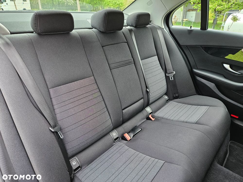 Mercedes-Benz Klasa C 160 Business Edition 9G-TRONIC - 17
