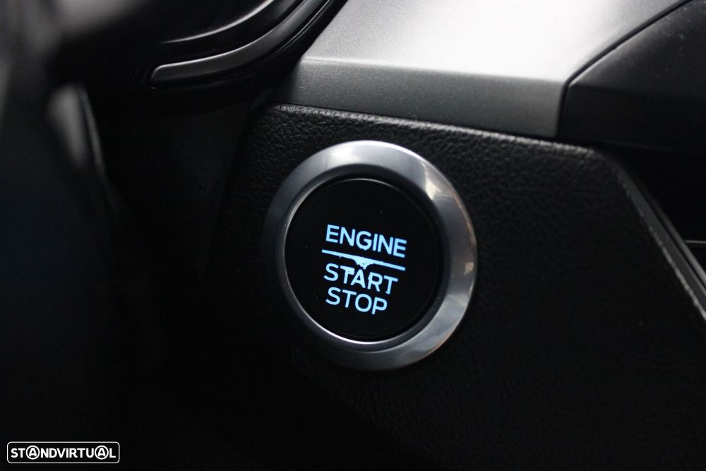 Ford Focus 1.0 EcoBoost MHEV Connected Design — fotografia 12