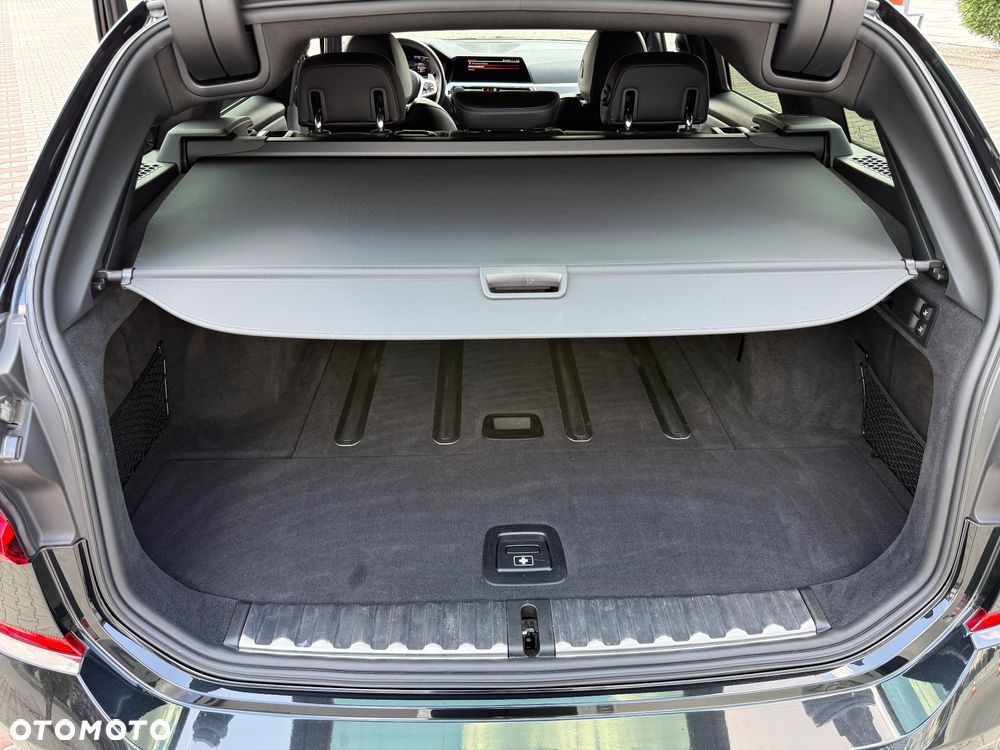 BMW Seria 3 320d Touring xDrive M Sport - 33