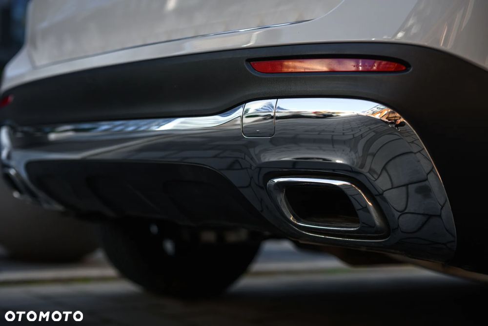 Mercedes-Benz GLB 250 Progressive 8G-DCT - 15