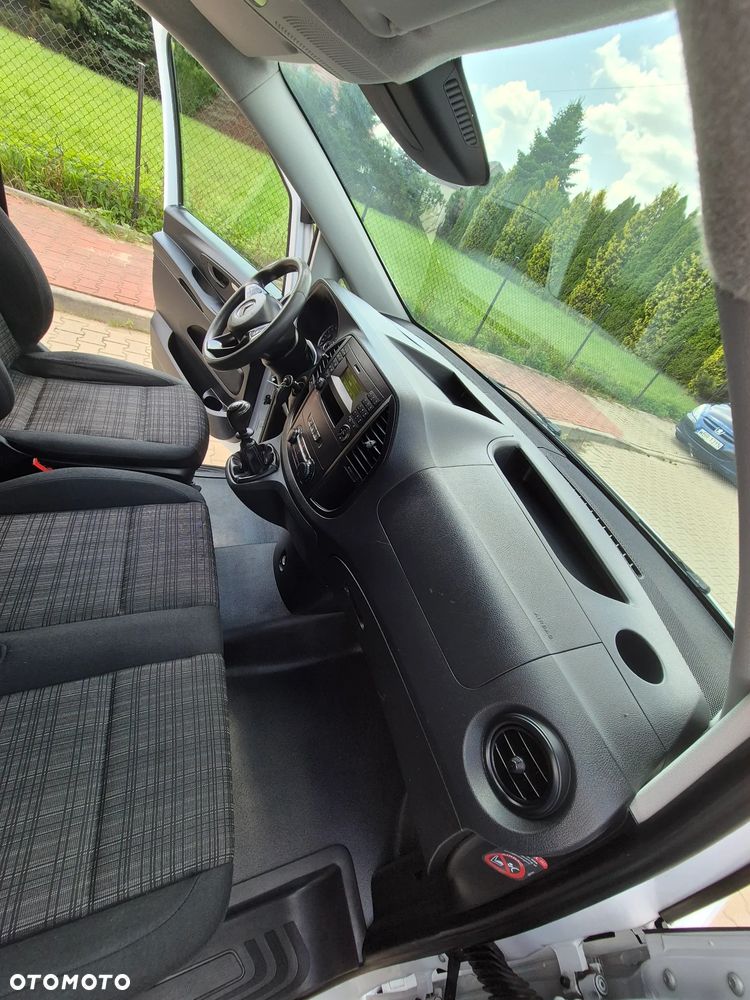 Mercedes-Benz Vito LONG 2,2CDI 2019r 130Tys km RWD 100%Bezwypadkowy Super stan Gwarancja przebiegu - 27