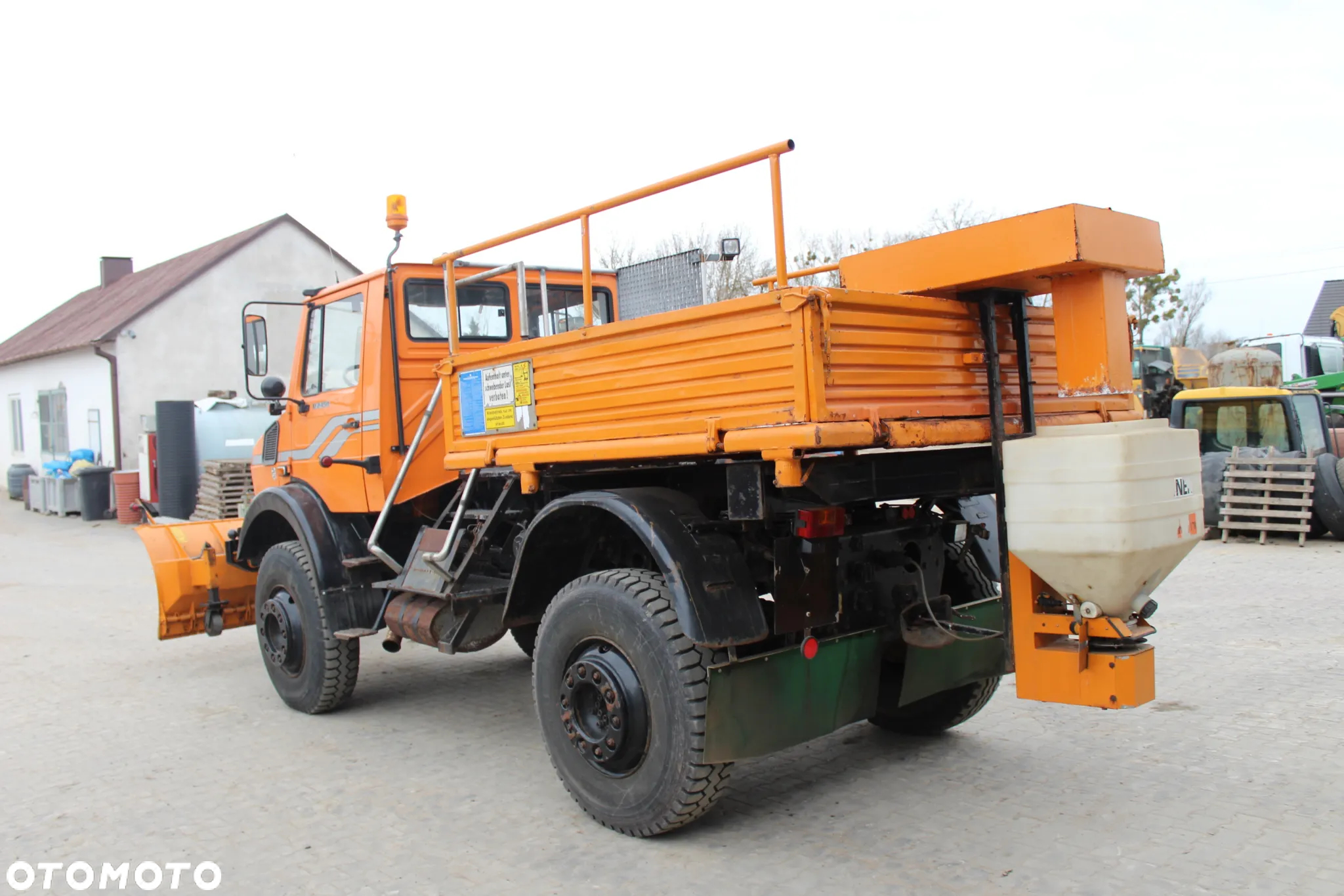 Mercedes-Benz UNIMOG U 2450 z Niemiec - 9
