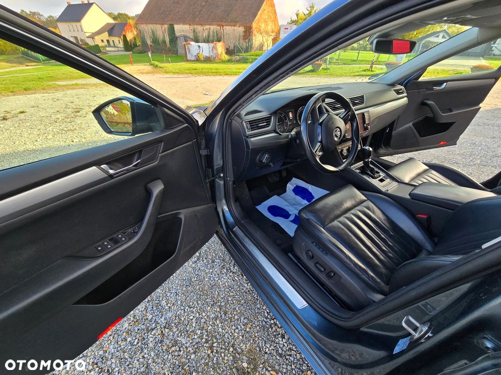 Skoda Superb 2.0 TDI DSG Premium Edition - 13