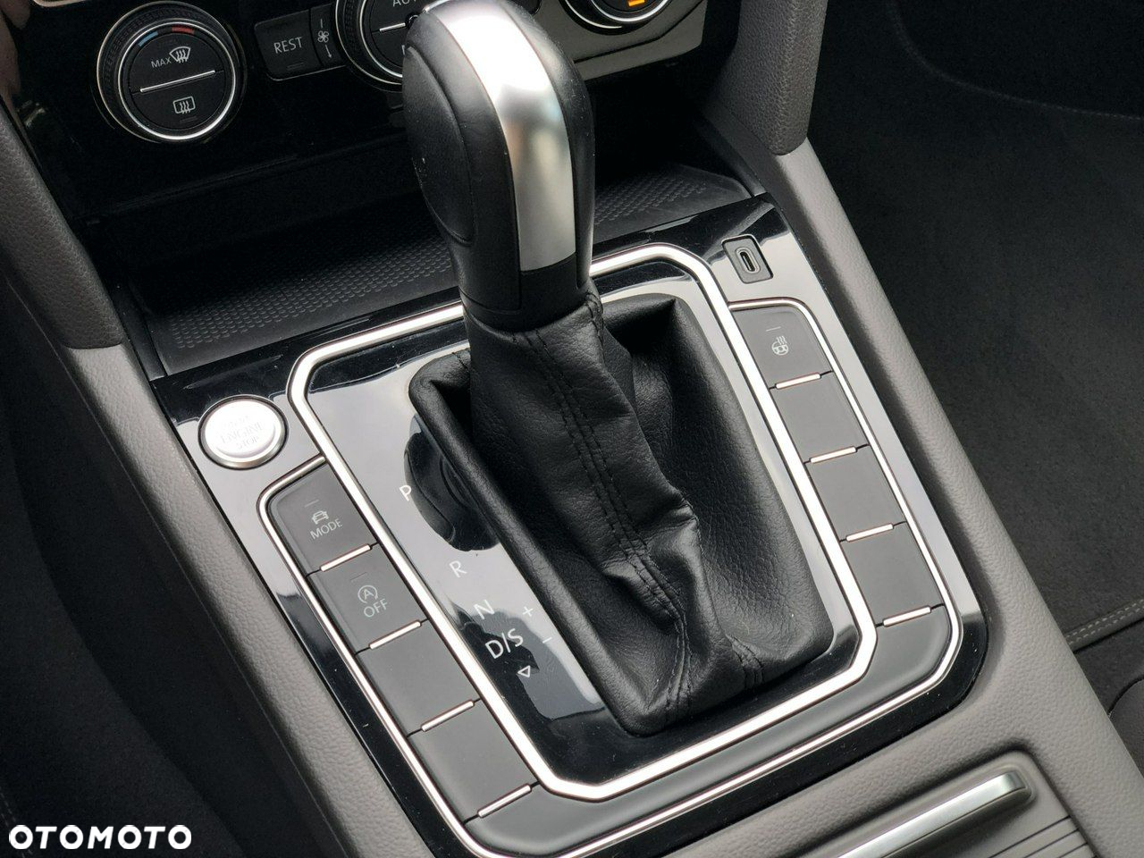 Volkswagen Arteon 2.0 TDI SCR Elegance DSG - 23