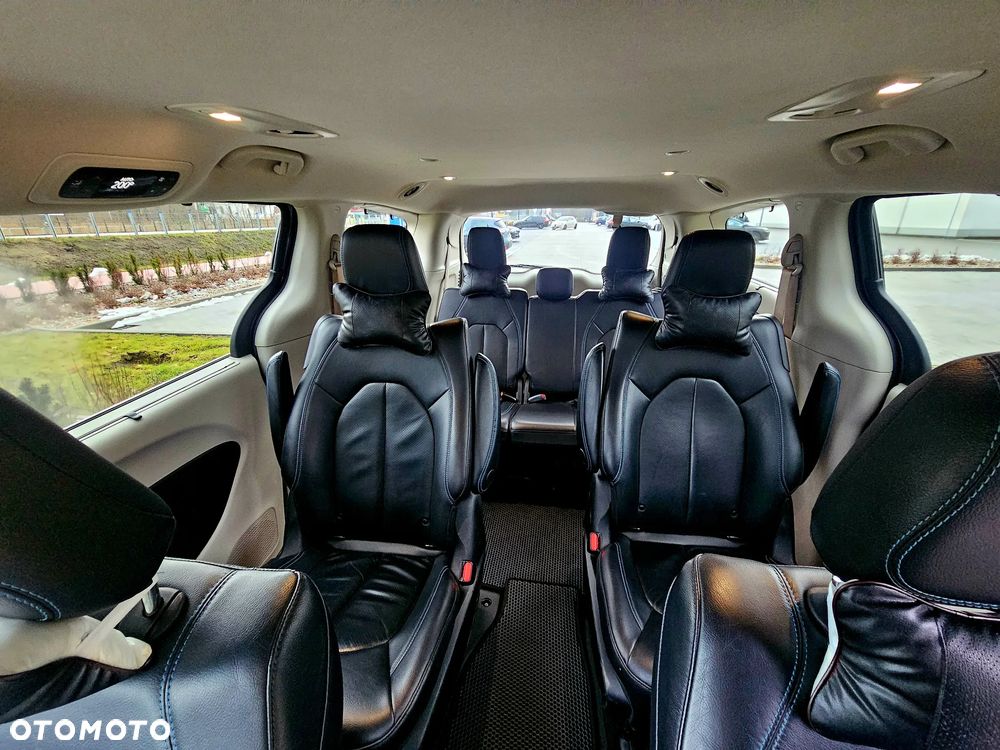 Chrysler Pacifica - 14