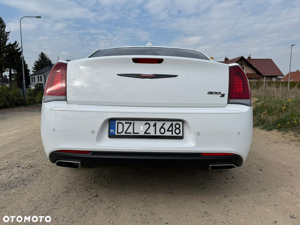 Chrysler 300s - 17