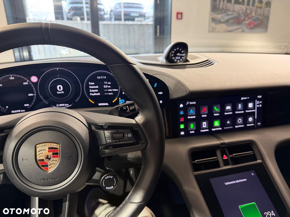Porsche Taycan Performance Plus - 15