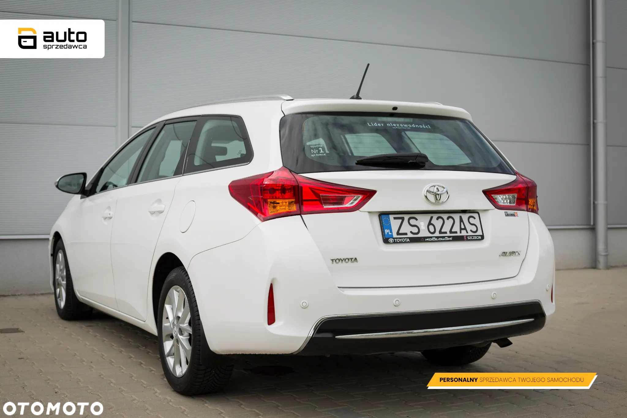 Toyota Auris 1.33 VVT-i Premium Comfort - 9