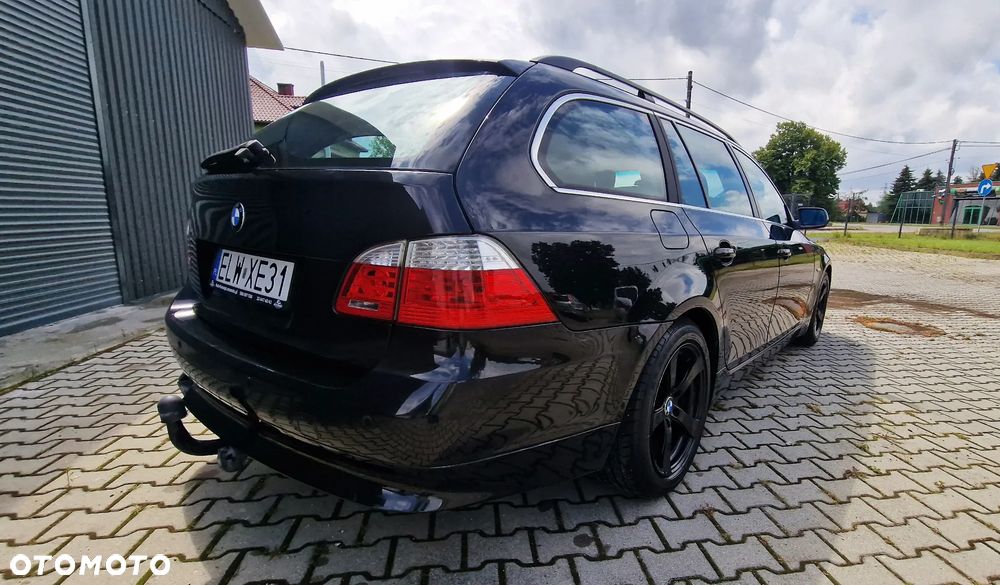 BMW Seria 5 520i - 4